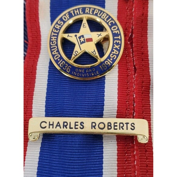 Vtg DRT Pin Collection/Lot-Membership Pin 1/10 10K Charles Roberts 10K + 13 More - Picture 8 of 16